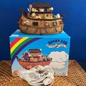 Adorable Vintage New in Box Kirklands Great Western Trading Noah’s Ark Nite Lite